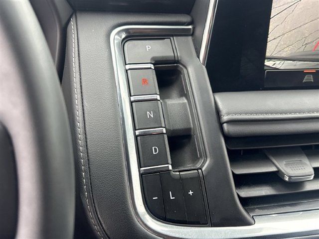 Used 2023 GMC Yukon SLE w/ Gmc Pro Safety Plus Package AWD/4WD image 16