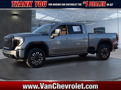 Used 2025 GMC Sierra 2500 Denali Ultimate AWD/4WD image 1