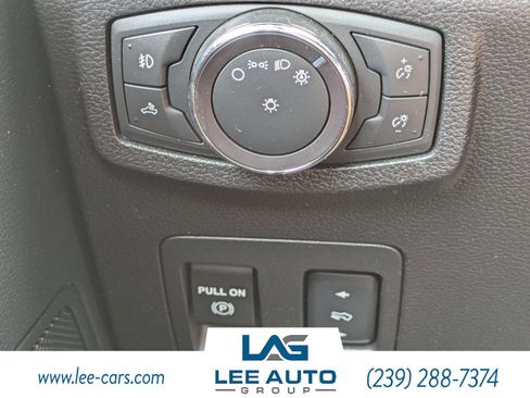 Used 2018 Ford F150 XLT w/ Equipment Group 302A Luxury AWD/4WD image 19