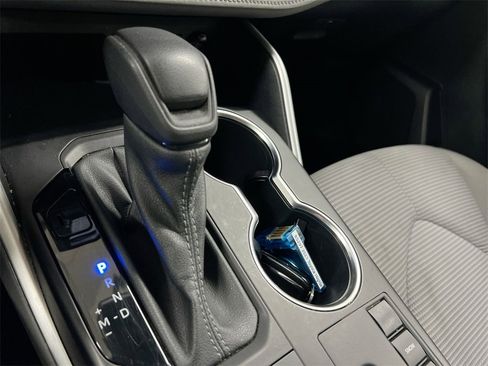 Used 2023 Toyota Highlander L image 16