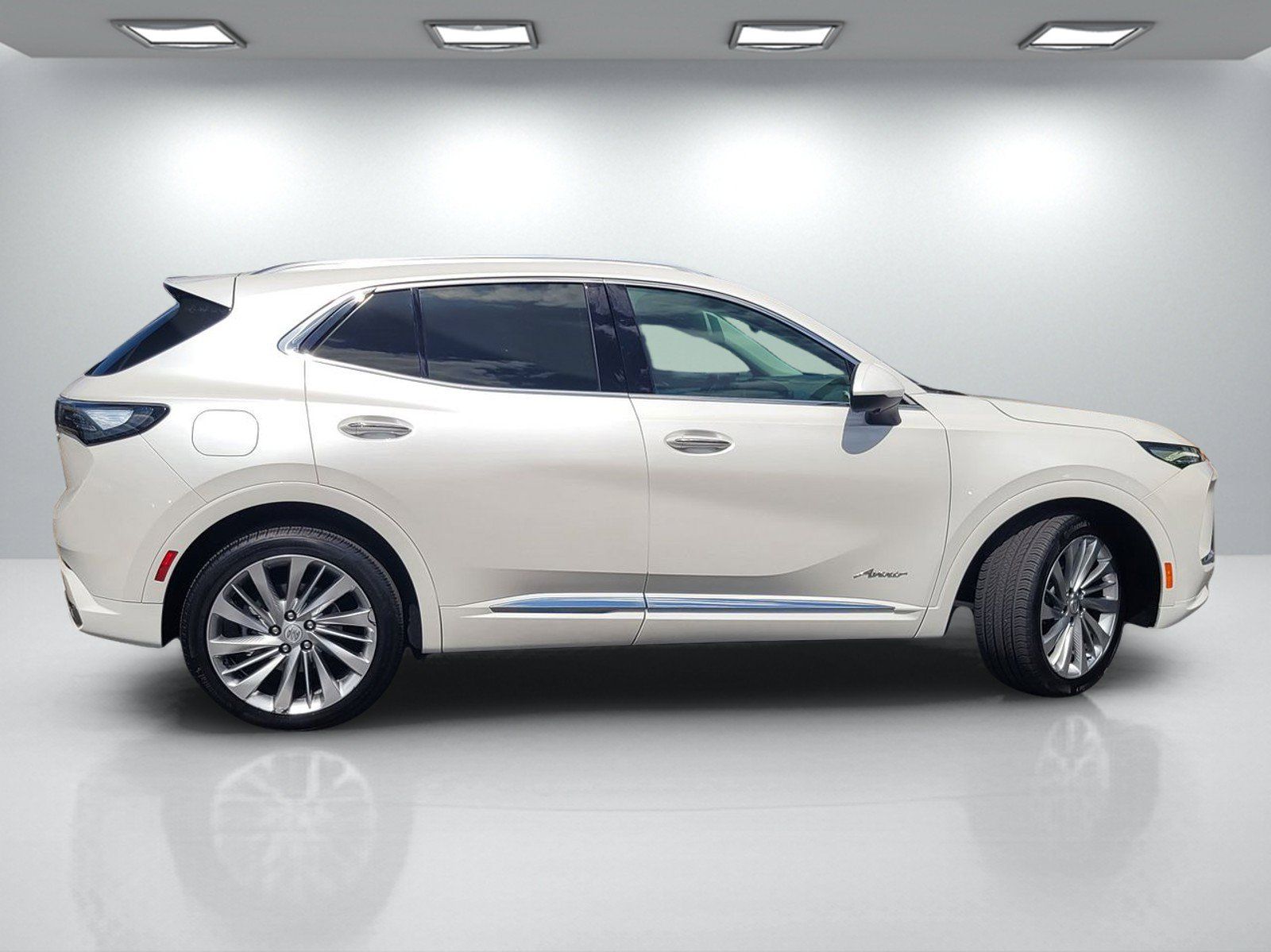 Used 2024 Buick Envision Avenir AWD/4WD image 3