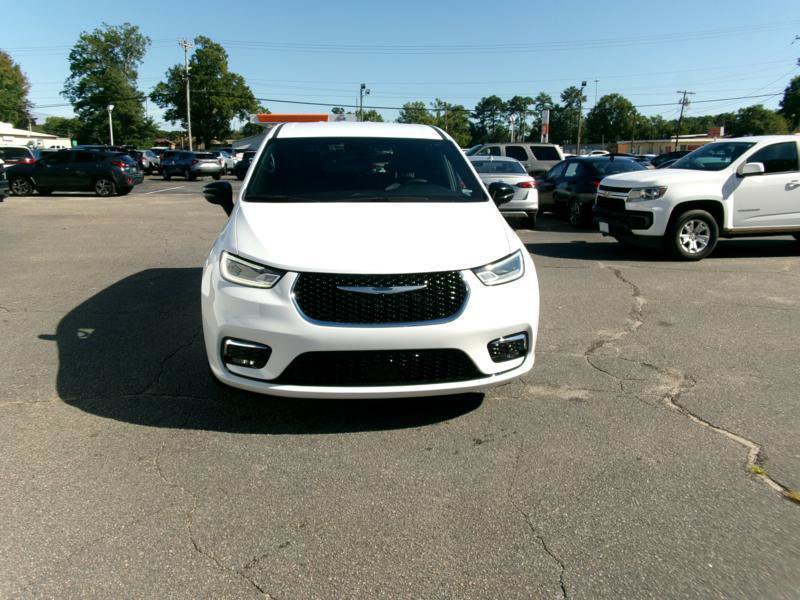 Used 2026 Chrysler Pacifica Select FWD image 5