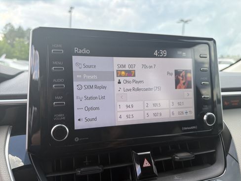 Used 2021 Toyota Corolla LE FWD image 6
