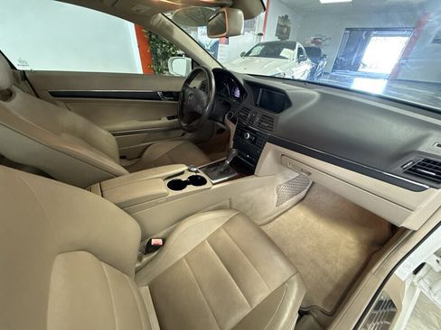 Used 2010 Mercedes-Benz E 550 Coupe image 21