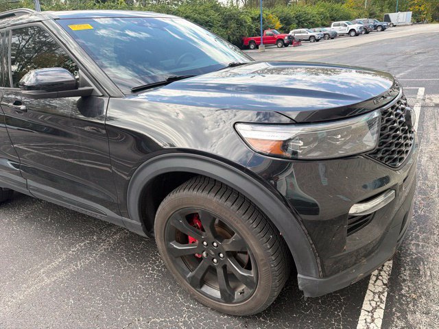 Used 2023 Ford Explorer ST w/ Technology Package AWD/4WD image 7