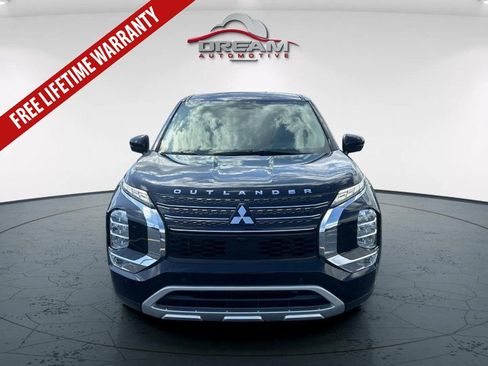 Used 2022 Mitsubishi Outlander SE AWD/4WD image 2