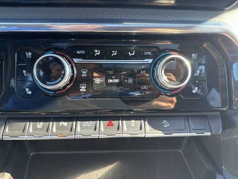 Certified 2025 GMC Sierra 3500 Denali w/ Denali Reserve Package image 31