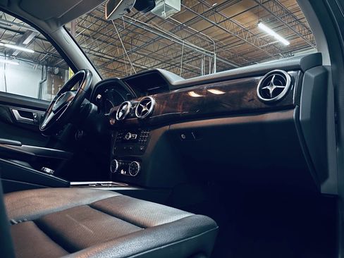 Used 2014 Mercedes-Benz GLK 350 2WD image 22