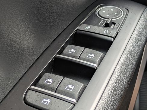 Used 2025 Kia Soul S FWD image 22