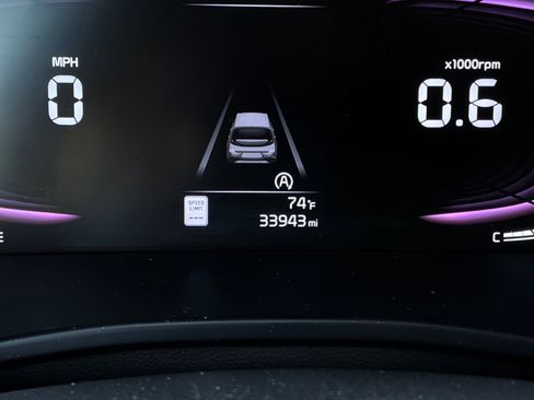 Used 2025 Kia Soul LX w/ LX Technology Package FWD image 35