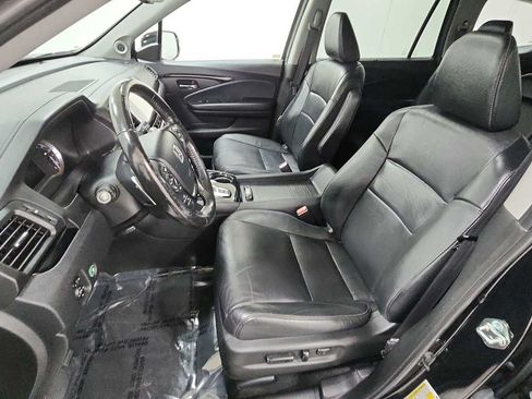 Used 2018 Honda Pilot Touring image 13