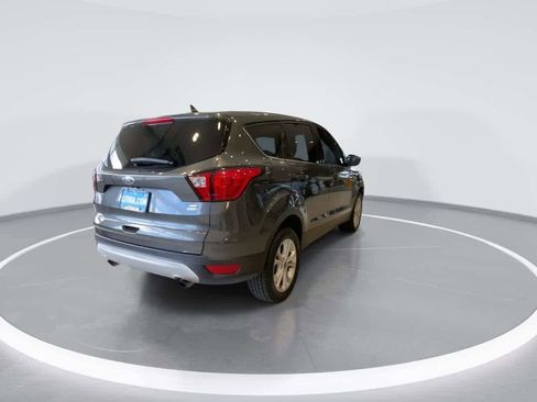 Used 2019 Ford Escape SE image 7