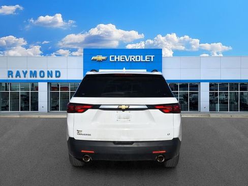 Used 2023 Chevrolet Traverse LT FWD image 4