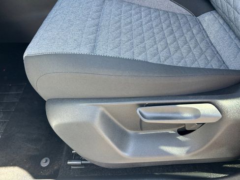 Used 2026 Volkswagen Tiguan S FWD image 14