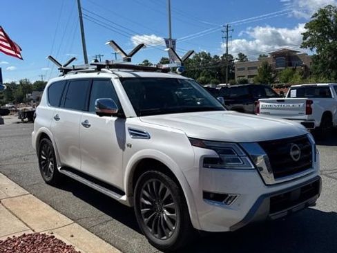 Used 2022 Nissan Armada Platinum w/ Captain's Chairs Package AWD/4WD image 1