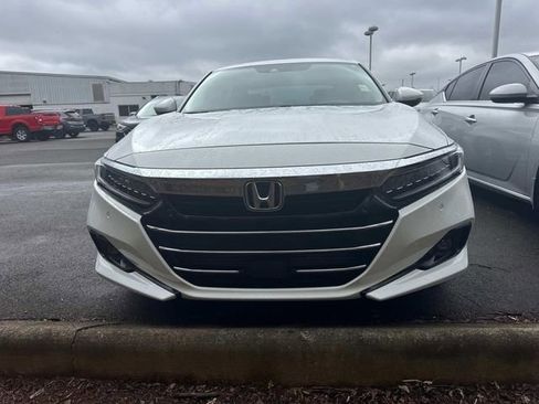 Used 2021 Honda Accord Touring image 11