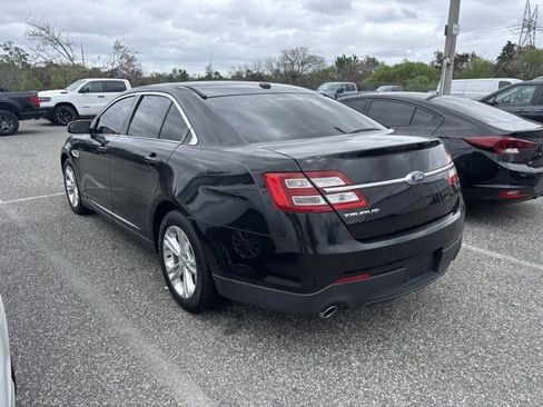 Used 2019 Ford Taurus SE image 9