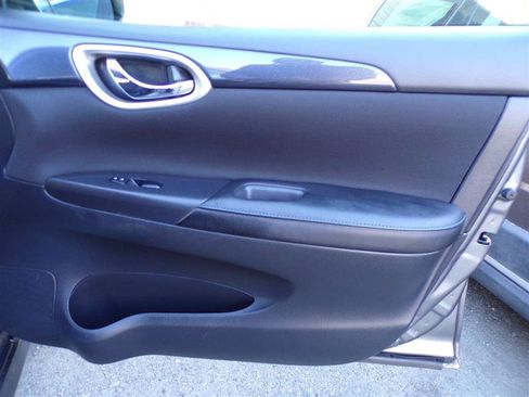 Used 2019 Nissan Sentra SR image 20