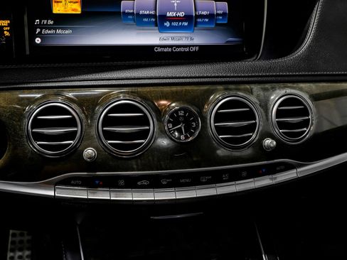 Used 2015 Mercedes-Benz S 550 Sedan w/ Sport Package w/ Sport Package image 33