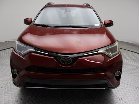 Used 2018 Toyota RAV4 XLE image 5