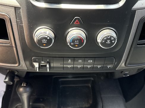 Used 2018 RAM 2500 Tradesman w/ Chrome Appearance Group AWD/4WD image 15