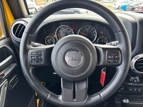 Used 2015 Jeep Wrangler Unlimited Sahara w/ Max Tow Package AWD/4WD image 14