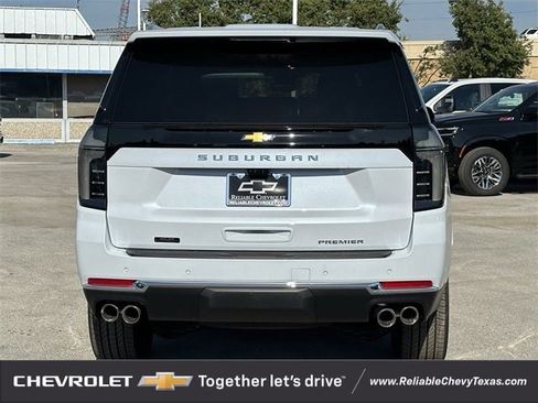 New 2026 Chevrolet Suburban Premier image 5