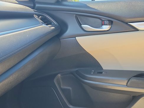 Used 2018 Honda Civic LX image 28