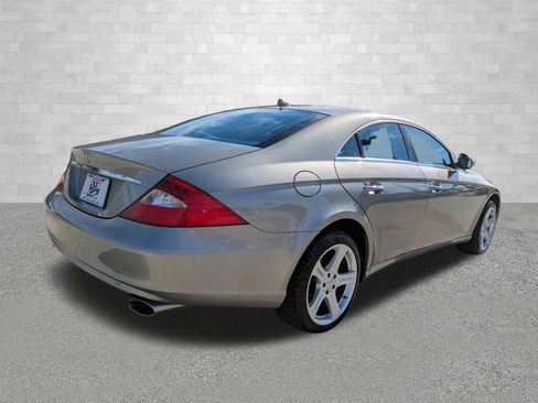 Used 2007 Mercedes-Benz CLS 550 image 2