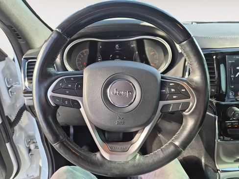 Used 2020 Jeep Grand Cherokee Overland AWD/4WD image 13