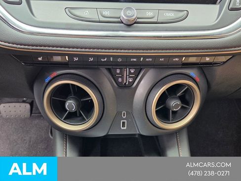 Used 2024 Chevrolet Blazer Premier image 21