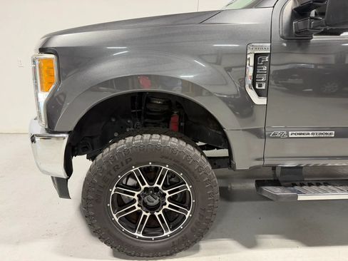 Used 2017 Ford F250 Lariat w/ Lariat Value Package AWD/4WD image 10