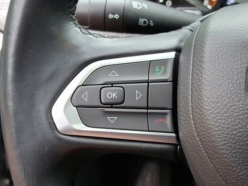 Certified 2022 Jeep Compass Latitude w/ Sun and Sound Group image 21