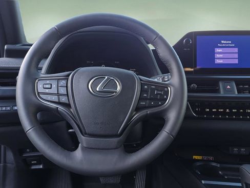 Certified 2025 Lexus UX 300h AWD w/ Accessory Package (Z2) image 21