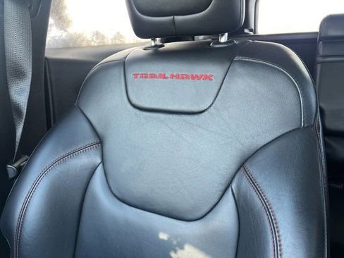 Used 2014 Jeep Cherokee Trailhawk w/ Comfort/Convenience Group image 20