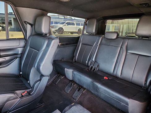 Used 2021 Ford Expedition Max XLT image 5
