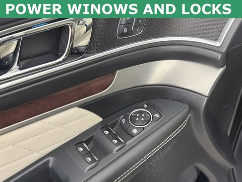 Certified 2017 Ford Explorer Platinum image 25