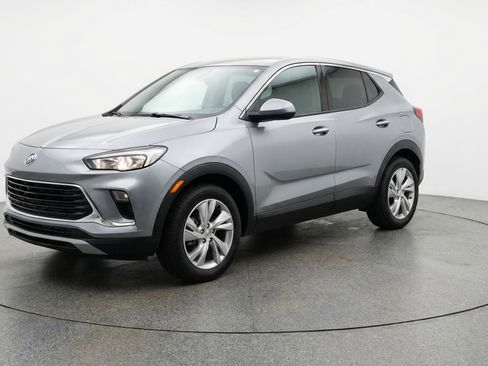 Used 2025 Buick Encore GX Preferred AWD/4WD image 3