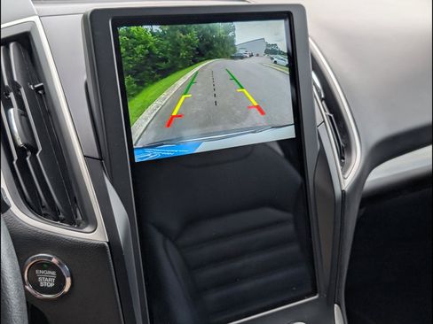 Used 2024 Ford Edge SEL AWD/4WD image 11