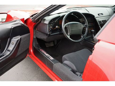 Used 1992 Chevrolet Corvette Coupe image 13