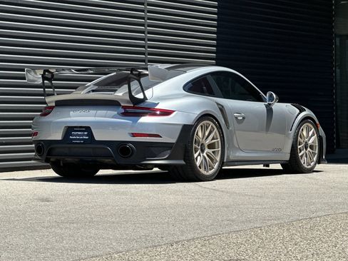 Used 2018 Porsche 911 GT2 RS RWD image 8