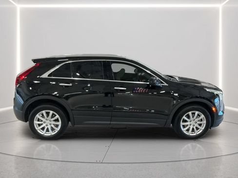Used 2023 Cadillac XT4 Luxury w/ Cold Weather Package AWD/4WD image 7