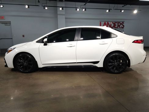 Used 2024 Toyota Corolla SE image 4