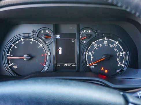 Used 2020 Toyota 4Runner SR5 image 22