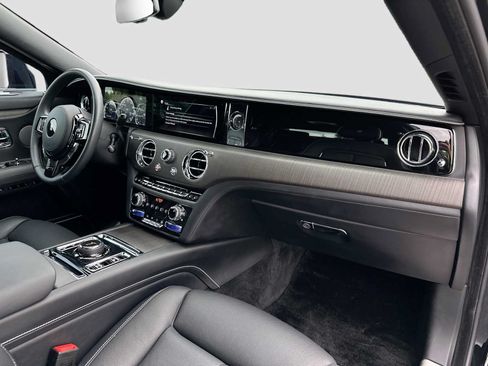 Used 2022 Rolls-Royce Ghost AWD/4WD image 30