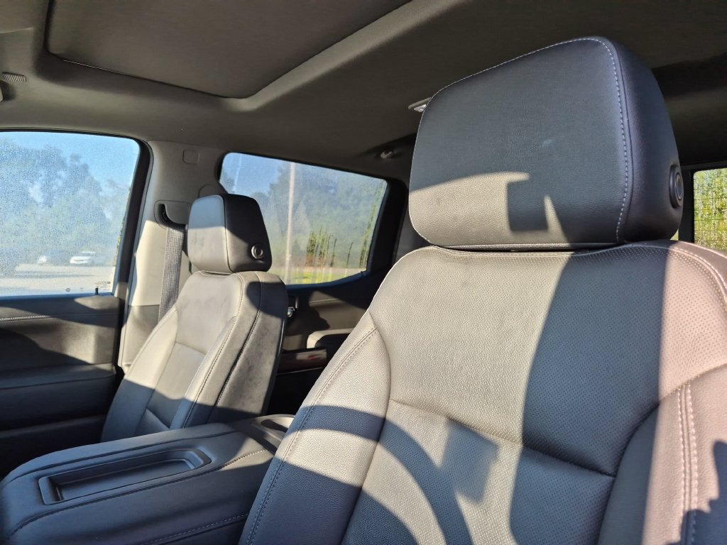Used 2021 Chevrolet Silverado 1500 LTZ w/ LTZ Premium Package AWD/4WD image 13