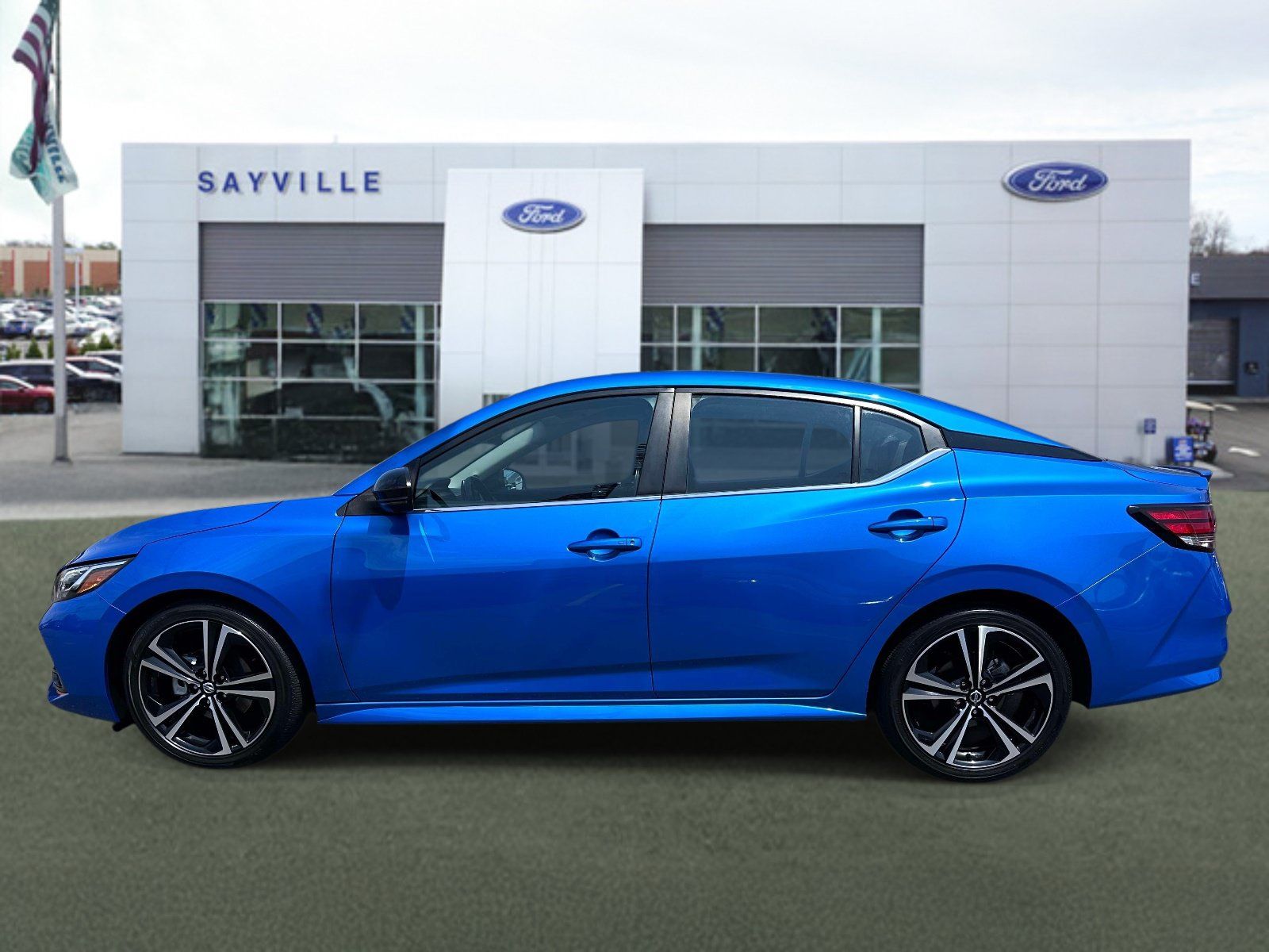 Used 2023 Nissan Sentra SR w/ SR Premium Package FWD image 2