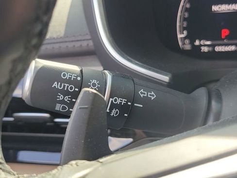 Used 2023 Acura MDX SH-AWD w/ Advance Package image 34