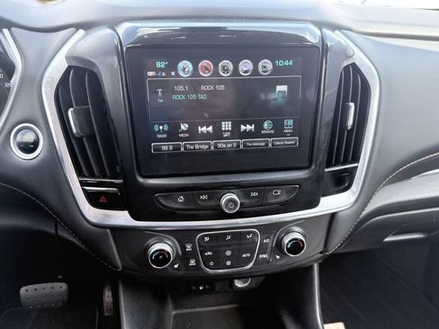 Used 2019 Chevrolet Traverse LT w/ LT Premium Package AWD/4WD image 11