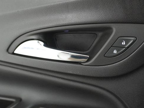 Used 2022 Chevrolet Equinox LT FWD image 24